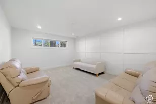 1520 E 7380 S, Cottonwood Heights, UT 84121 - Photo 15