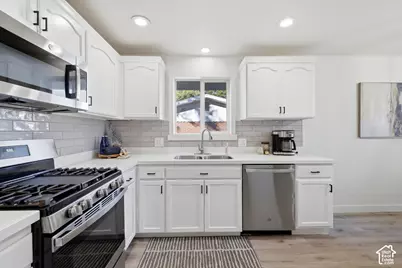 1520 E 7380 S, Cottonwood Heights, UT 84121 - Photo 9