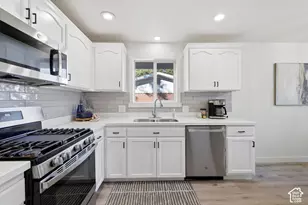 1520 E 7380 S, Cottonwood Heights, UT 84121 - Photo 9