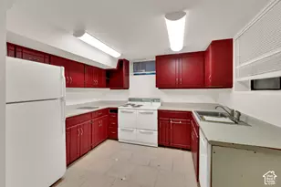 360 E 400 N, Centerville, UT 84014 - Photo 21