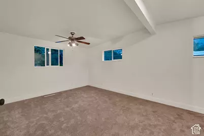360 E 400 N, Centerville, UT 84014 - Photo 13