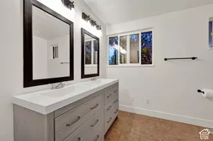 360 E 400 N, Centerville, UT 84014 - Photo 15