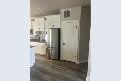 687 E 730 N, Hyrum, UT 84319 - Photo 15
