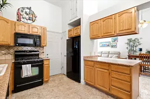 542 W 2900 S, Bountiful, UT 84010 - Photo 9
