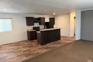 680 N Main St, Kaysville, UT 84037 - Photo 3