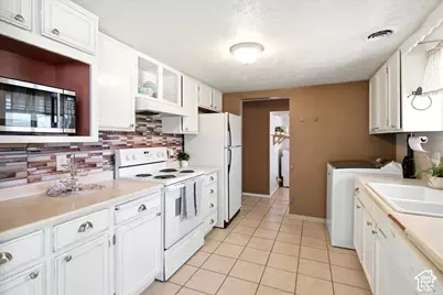 80 W Peach St, Grantsville, UT 84029 - Photo 9