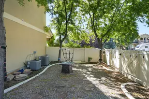 815 E Meadow Marsh Dr, Lehi, UT 84043 - Photo 35