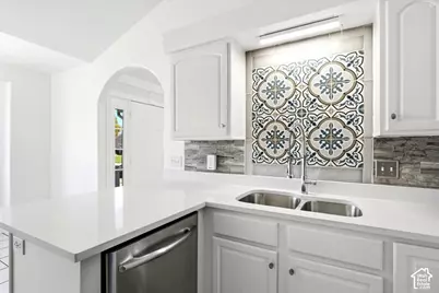 1045 W 400 S, Layton, UT 84041 - Photo 5