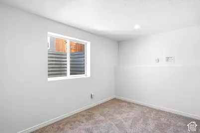1045 W 400 S, Layton, UT 84041 - Photo 25