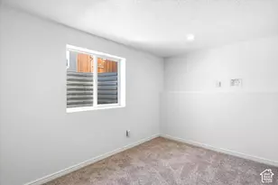 1045 W 400 S, Layton, UT 84041 - Photo 25