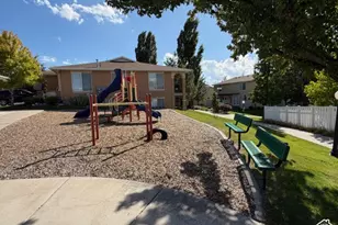 9476 S Hidden Point Dr W, Sandy, UT 84070 - Photo 35