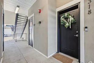 318 W 410 N, Vineyard, UT 84059 - Photo 3