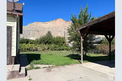 265 Roosevelt St, Helper, UT 84526 - Photo 5