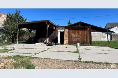265 Roosevelt St, Helper, UT 84526 - Photo 3