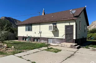 265 Roosevelt St, Helper, UT 84526 - Photo 27