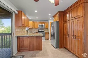 566 N 700 W, Clearfield, UT 84015 - Photo 3