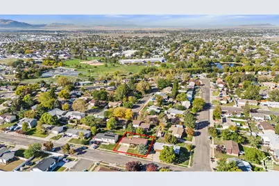 566 N 700 W, Clearfield, UT 84015 - Photo 25
