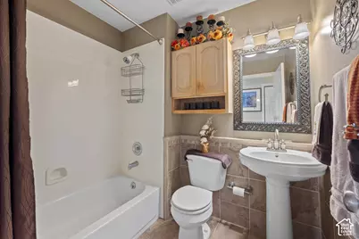 7918 S Abercrombie Ln W, West Jordan, UT 84088 - Photo 23