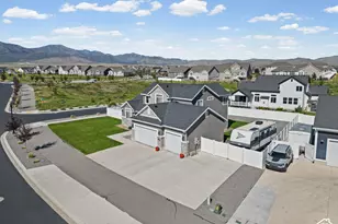 1377 E Erickson Knl Ln, Eagle Mountain, UT 84005 - Photo 41