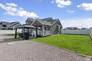 1377 E Erickson Knl Ln, Eagle Mountain, UT 84005 - Photo 35