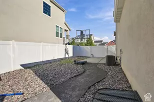 6867 W 8045 S, West Jordan, UT 84081 - Photo 41