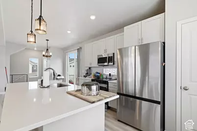 72 E Portico Ln, Saratoga Springs, UT 84045 - Photo 7