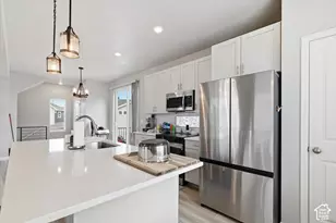72 E Portico Ln, Saratoga Springs, UT 84045 - Photo 7