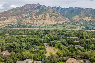 6275 S Oles Ln, Holladay, UT 84121 - Photo 9