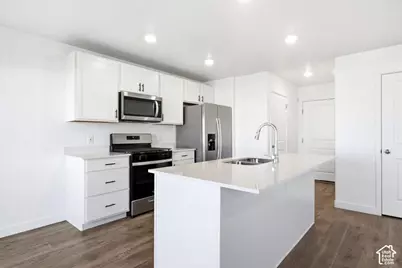918 E Lubber Ln, Saratoga Springs, UT 84045 - Photo 9