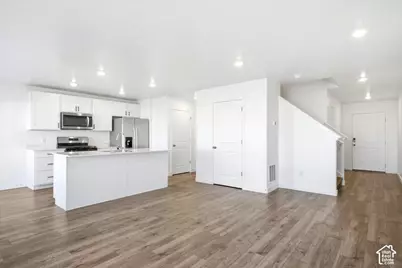 918 E Lubber Ln, Saratoga Springs, UT 84045 - Photo 5
