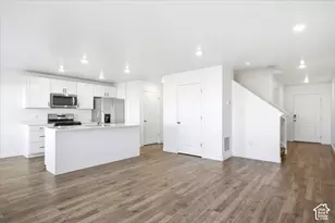 918 E Lubber Ln, Saratoga Springs, UT 84045 - Photo 5