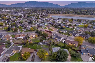 3857 Foxglen, Roy, UT 84067 - Photo 3