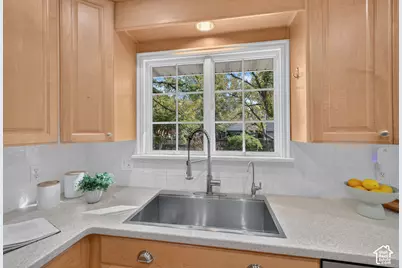 1984 E Orchard Dr S, Salt Lake City, UT 84106 - Photo 17