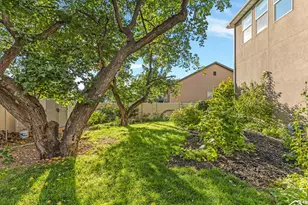 192 E Flicker Dr S, Sandy, UT 84070 - Photo 21