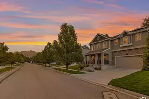 192 E Flicker Dr S, Sandy, UT 84070 - Photo 33
