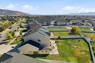 2016 S 1955 W, Woods Cross, UT 84087 - Photo 35