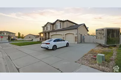 4486 W 5850 S, Hooper, UT 84315 - Photo 3