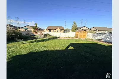5663 S 3150 W, Roy, UT 84067 - Photo 25