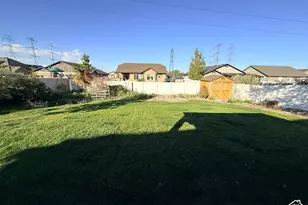 5663 S 3150 W, Roy, UT 84067 - Photo 25