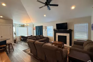 5663 S 3150 W, Roy, UT 84067 - Photo 5