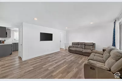 360 Lakeview Ave, Tooele, UT 84074 - Photo 3