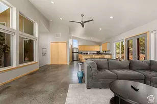 894 W Foothill Dr, Apple Valley, UT 84737 - Photo 11