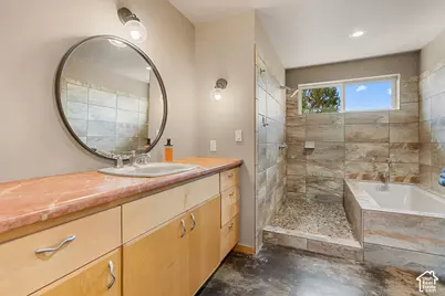 894 W Foothill Dr, Apple Valley, UT 84737 - Photo 17