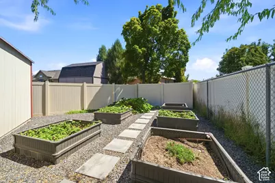 1467 W 2850 S, Syracuse, UT 84075 - Photo 37