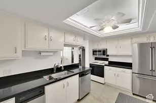 241 N Vine St, Salt Lake City, UT 84103 - Photo 23