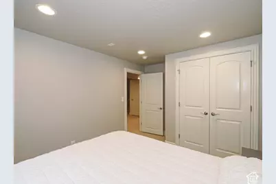 4332 W Pentenwell Ln, South Jordan, UT 84009 - Photo 29
