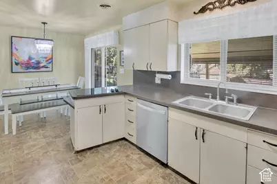 5467 S 825 E, South Ogden, UT 84405 - Photo 7