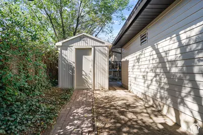 5545 Westslope Dr, Salt Lake City, UT 84118 - Photo 19