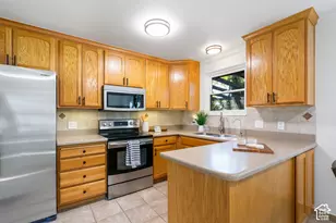 5545 Westslope Dr, Salt Lake City, UT 84118 - Photo 5