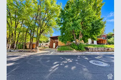195 E 40th St S, South Ogden, UT 84403 - Photo 9